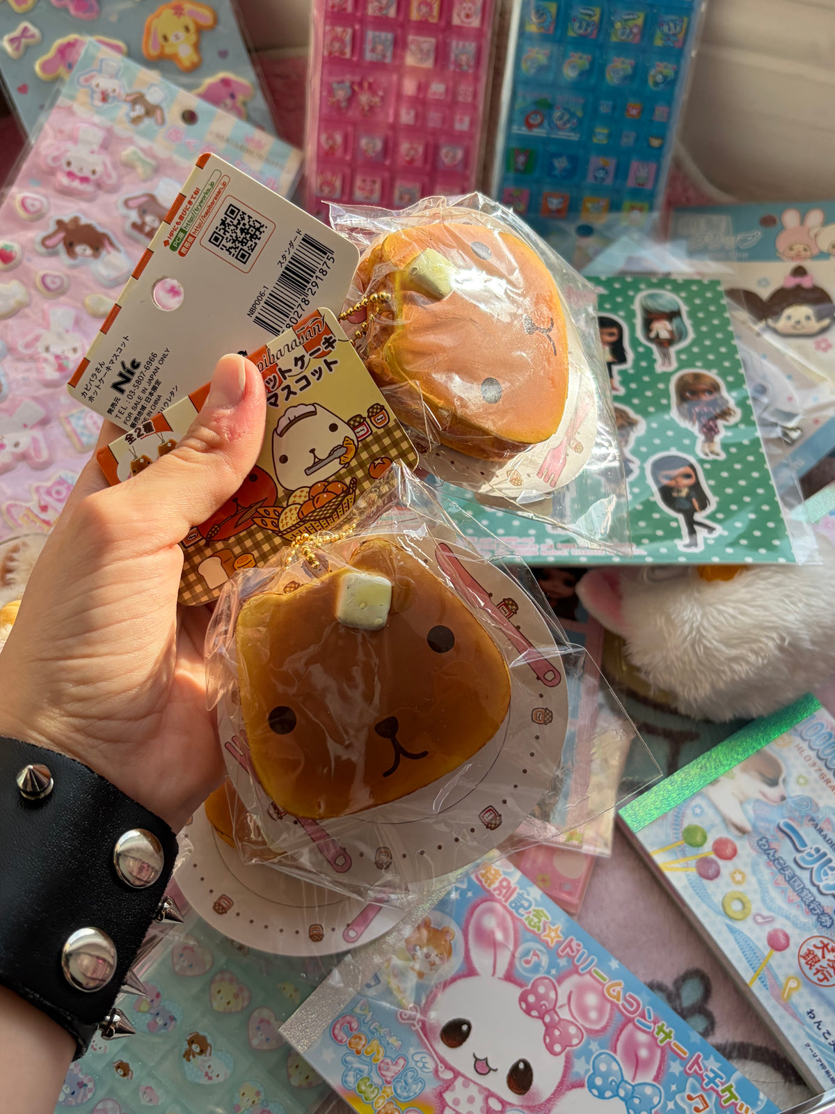 {San-x} Kapibara-san Cafe Vintage Squishy Keychains
